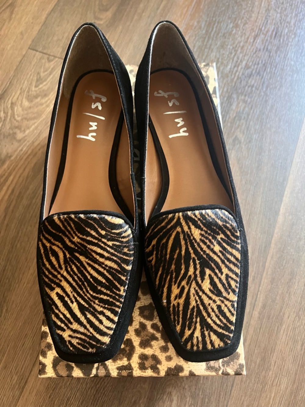 Frye Women's zebra print Velvet Loafers - Black & Tan size 8.5-Never worn